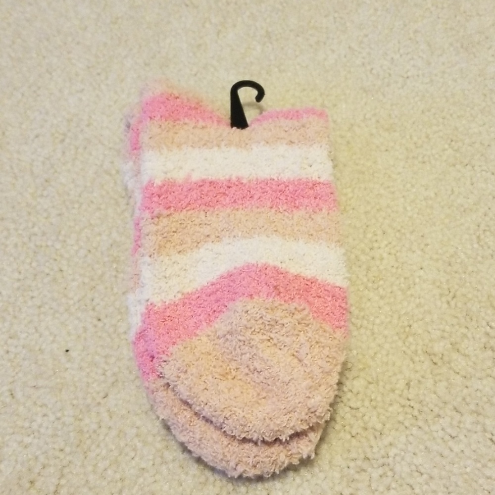 NWT - West Loop Fuzzy Socks - Picture 2 of 4